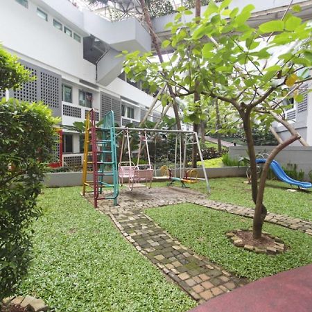 דפוק Reddoorz Apartment @ Margonda Residence מראה חיצוני תמונה