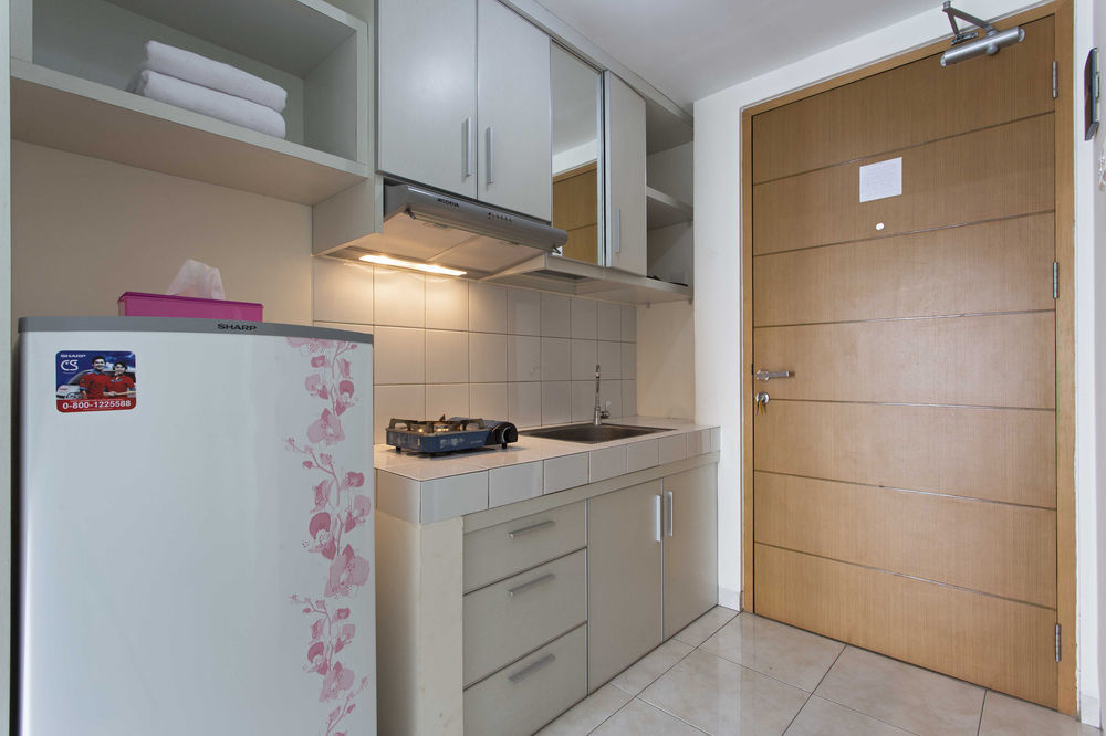 דפוק Reddoorz Apartment @ Margonda Residence מראה חיצוני תמונה
