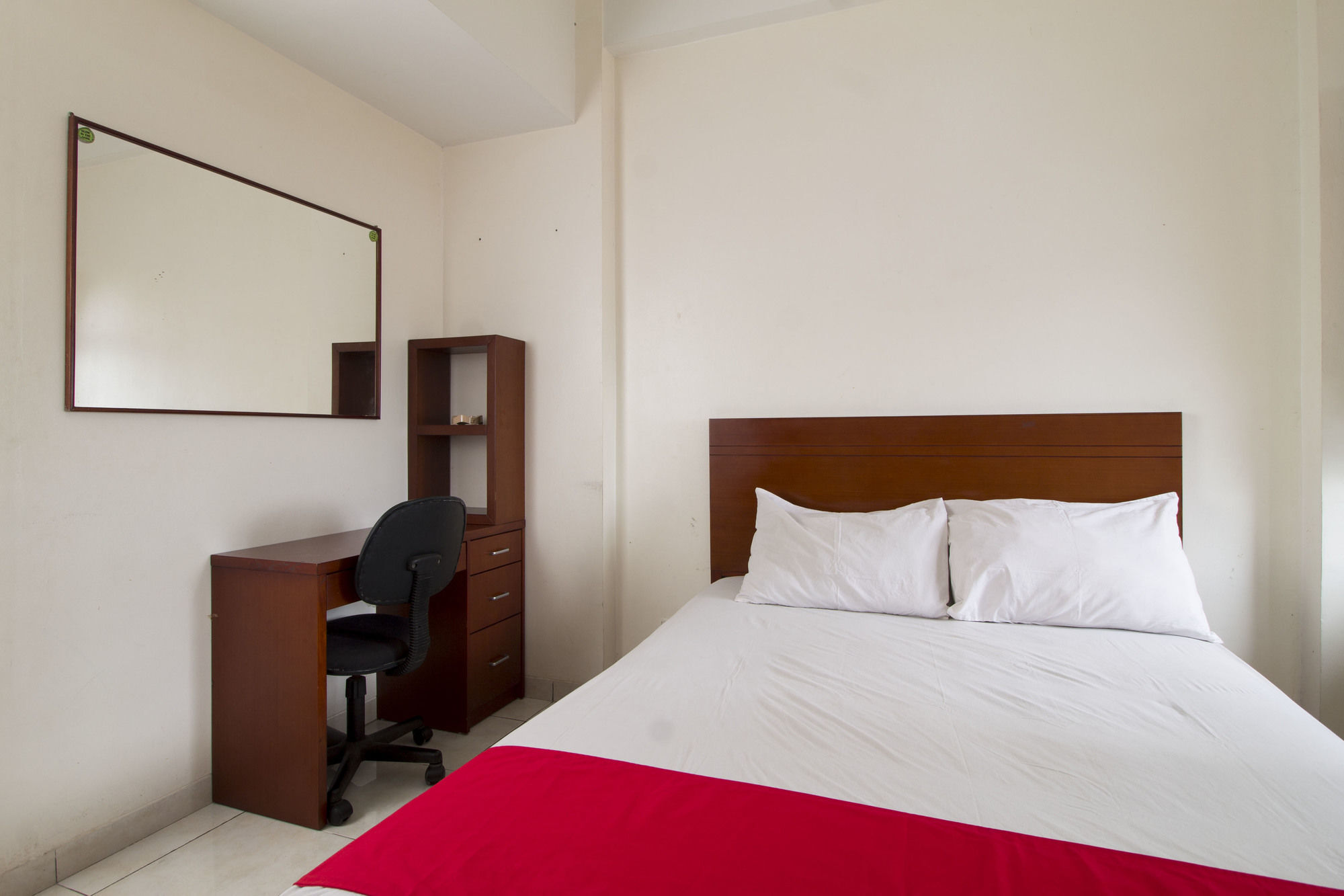 דפוק Reddoorz Apartment @ Margonda Residence מראה חיצוני תמונה
