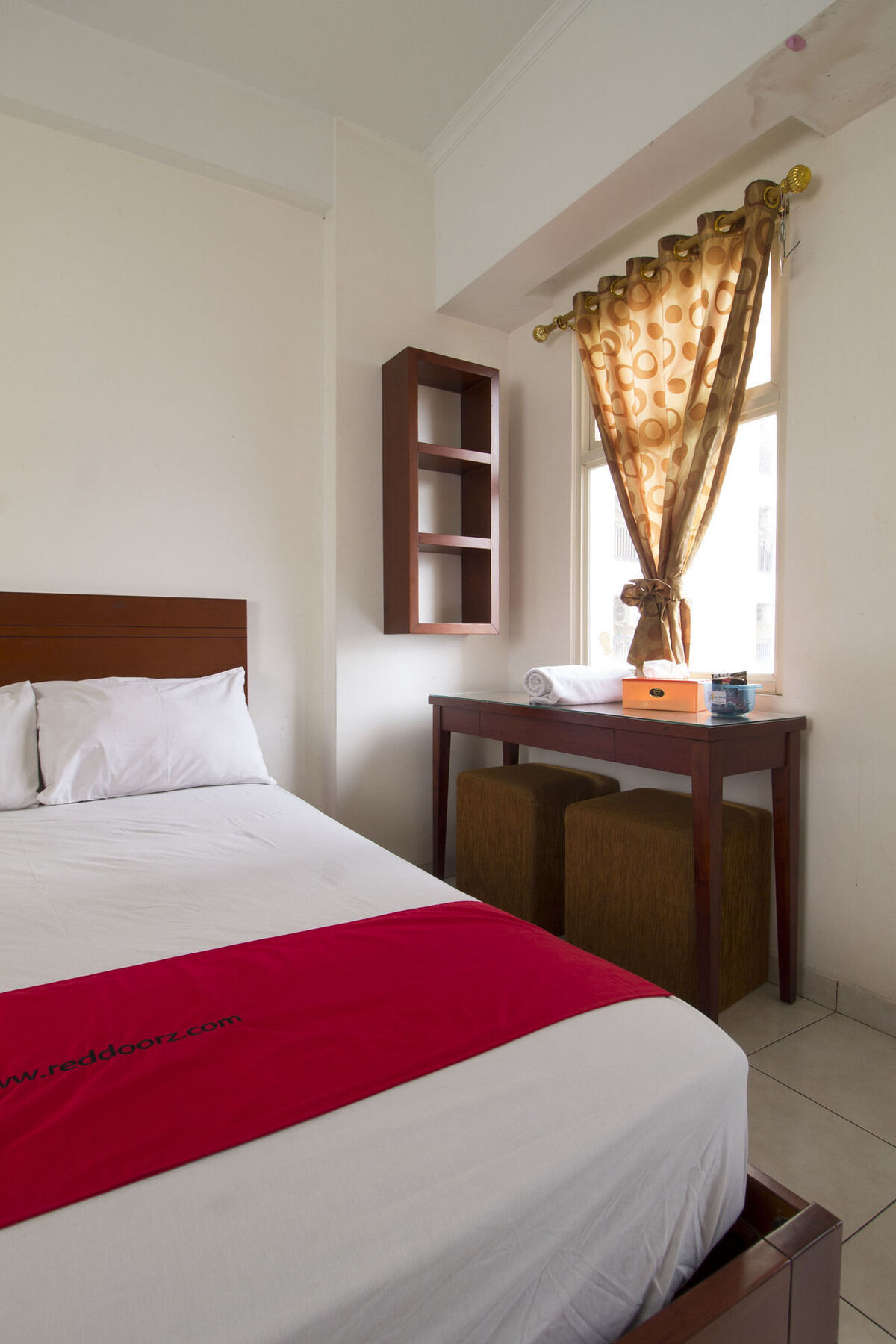 דפוק Reddoorz Apartment @ Margonda Residence מראה חיצוני תמונה