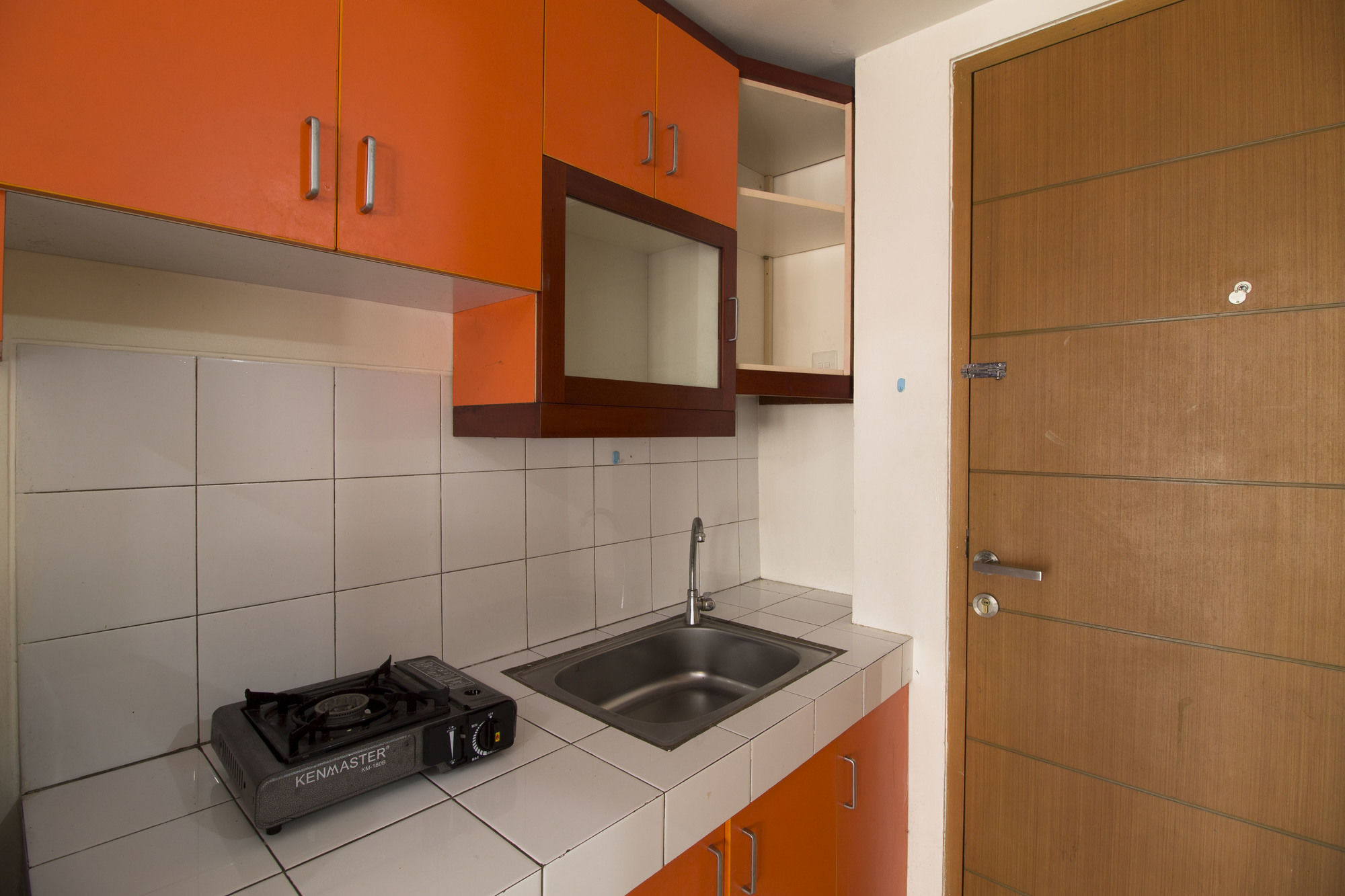דפוק Reddoorz Apartment @ Margonda Residence מראה חיצוני תמונה