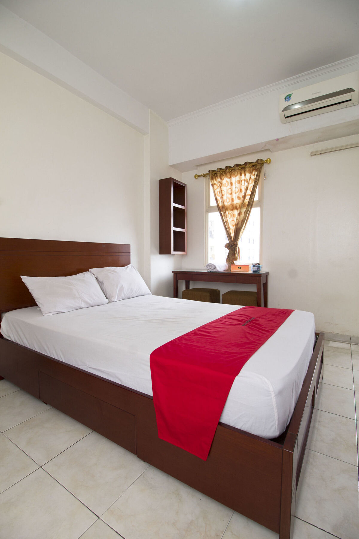 דפוק Reddoorz Apartment @ Margonda Residence מראה חיצוני תמונה