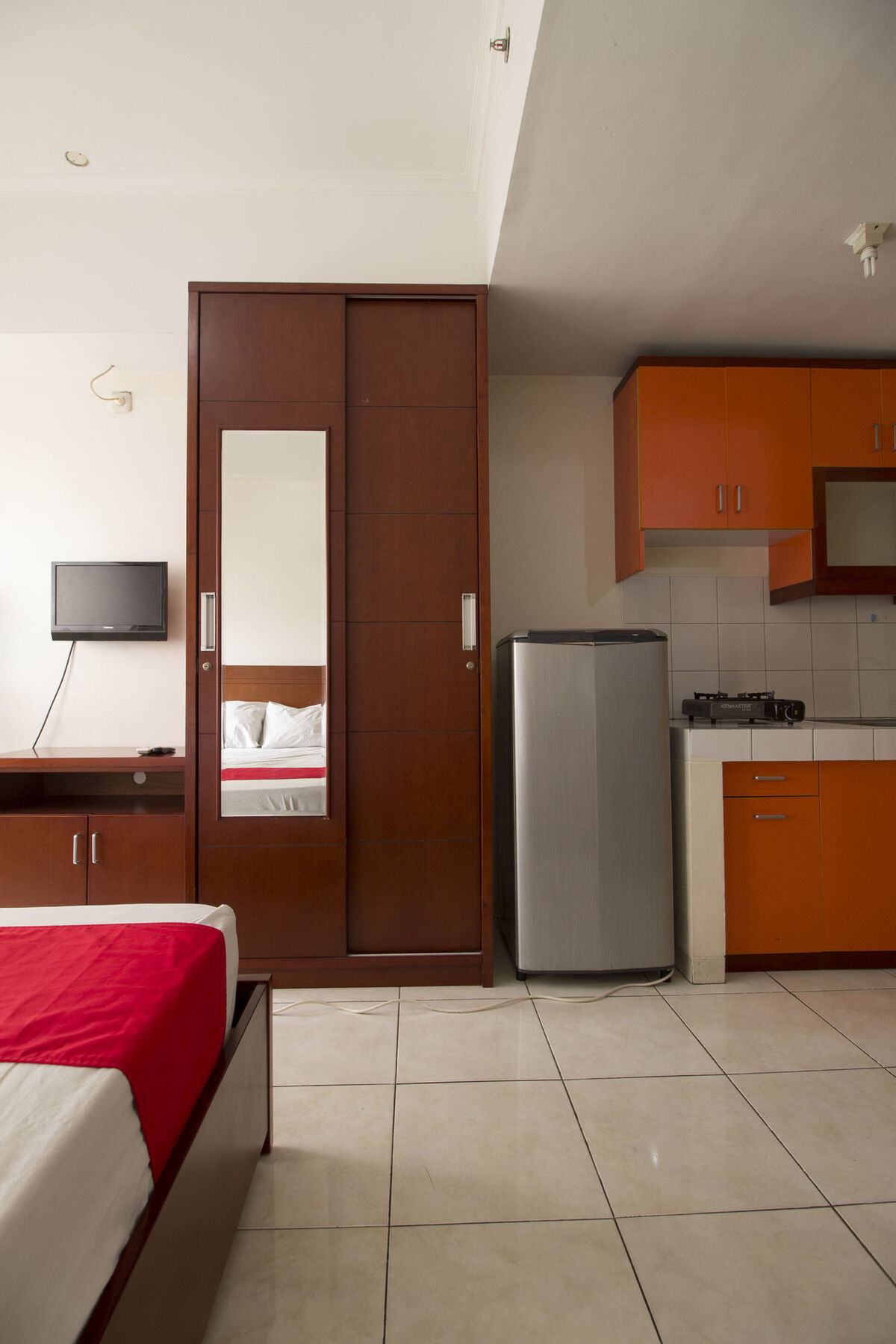 דפוק Reddoorz Apartment @ Margonda Residence מראה חיצוני תמונה